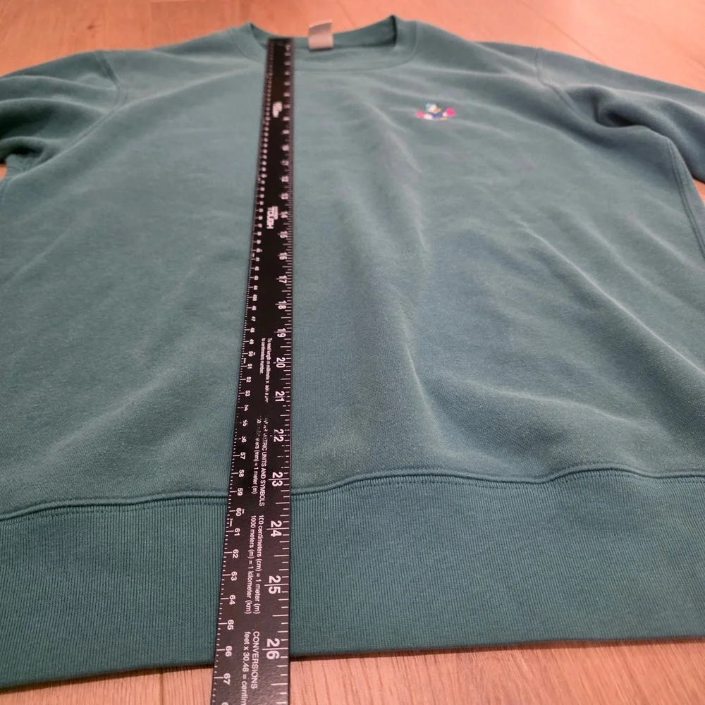 Uniqlo UT Disney Donald Duck Sweatshirt Teal Green Embroidered Mens Medium